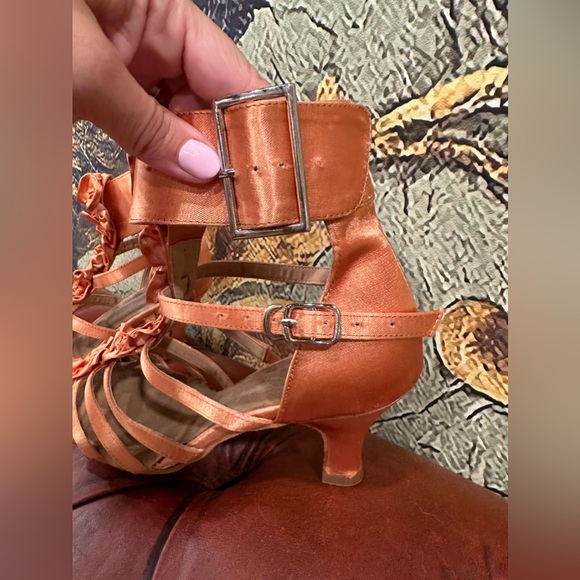 Euc Very Fine Women's Ballroom Dance Shoes Tango Wedding Salsa Dance Tan  satin - Picture 4 of 6